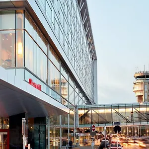 Hotel Marriott Montreal Airport In-terminal ****